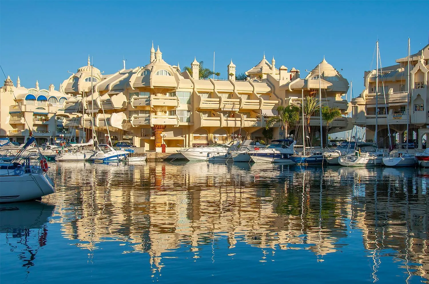 Diana Apartment بينالماذينا